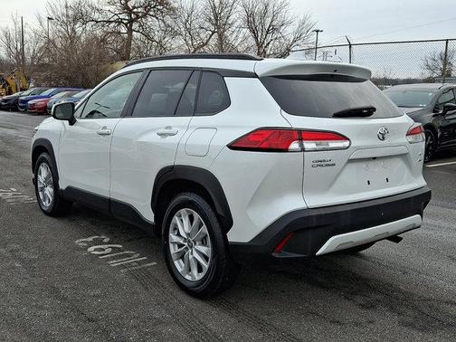 2023 Toyota Corolla Cross LE