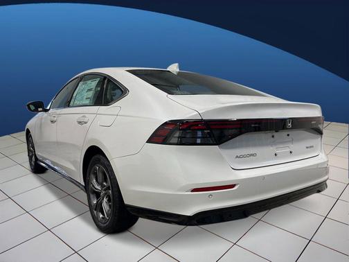 Platinum White Pearl 2026 Honda Accord Hybrid EX-L