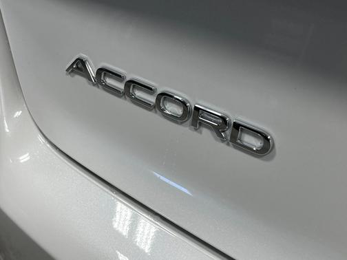 Platinum White Pearl 2026 Honda Accord Hybrid EX-L