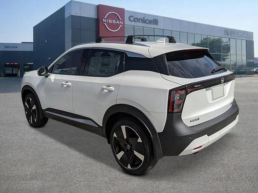 Aspen White Tricoat 2026 Nissan Kicks SR