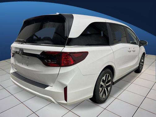 Platinum White Pearl 2026 Honda Odyssey EX-L