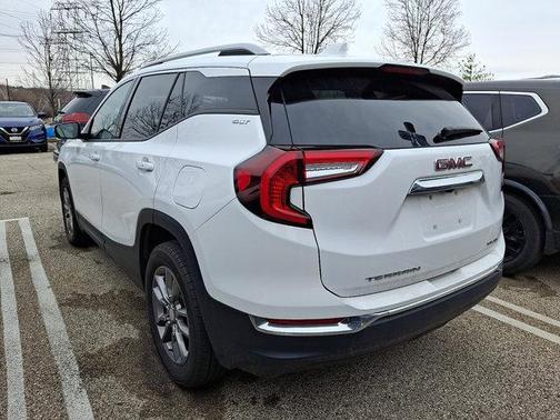 2024 GMC Terrain SLT