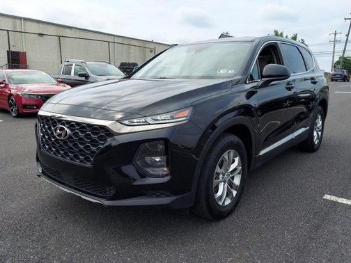 Photo 3 of 27 of 2019 Hyundai Santa Fe SE 2.4