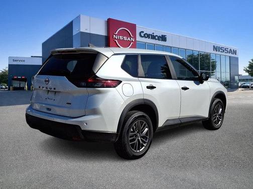 Everest White Pearl 2024 Nissan Rogue S