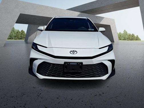 White 2025 Toyota Camry SE