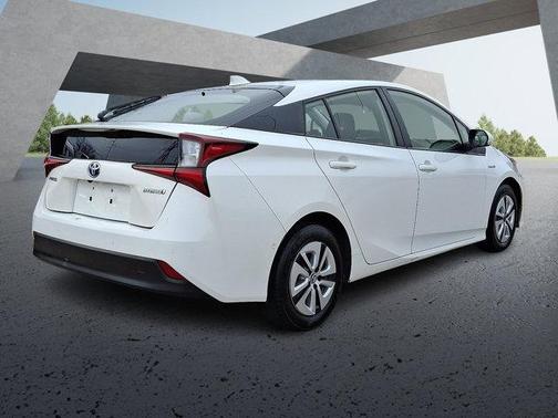 2022 Toyota Prius LE