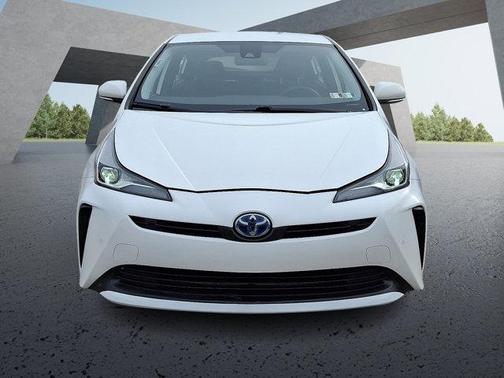 2022 Toyota Prius LE