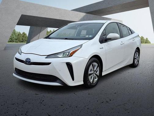 2022 Toyota Prius LE