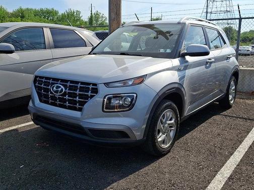 Stellar Silver 2020 Hyundai VENUE SEL