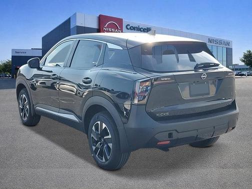 Super Black 2026 Nissan Kicks SV