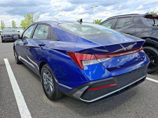 2024 Hyundai ELANTRA HEV Blue
