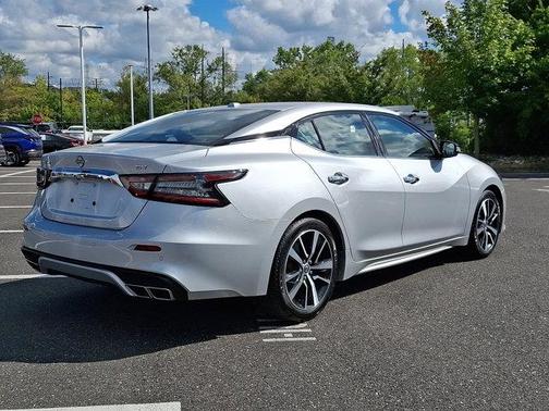 2023 Nissan Maxima SV Xtronic CVT