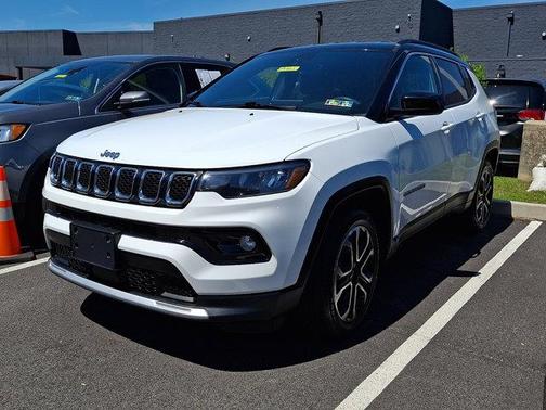 Bright White Clearcoat 2024 Jeep Compass Limited