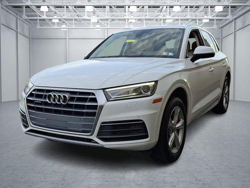 Ibis White 2020 Audi Q5 45 Premium