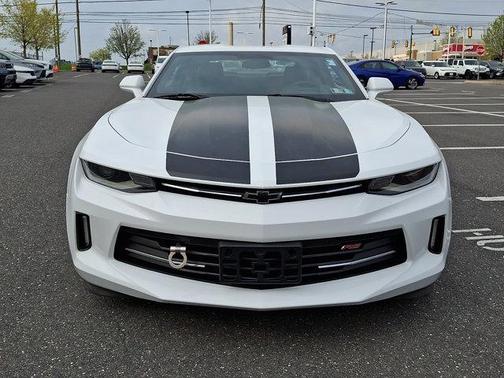 Summit White 2018 Chevrolet Camaro 2LT