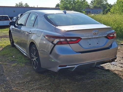 Celestial Silver Metallic 2023 Toyota Camry SE