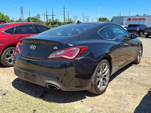 Caspian Black 2015 Hyundai Genesis Coupe 3.8 R-Spec