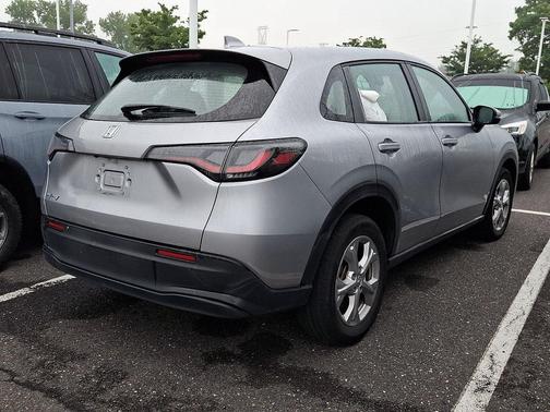 Lunar Silver Metallic 2023 Honda HR-V LX