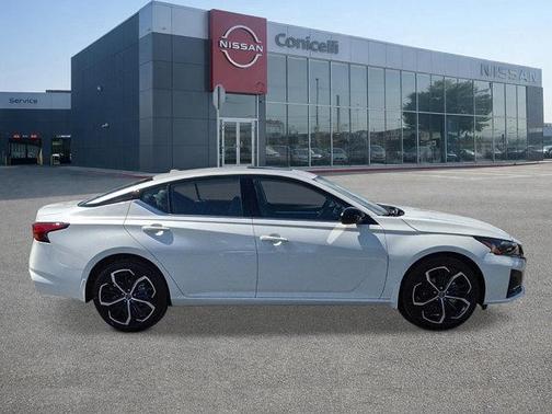 2025 Nissan Altima SR AWD