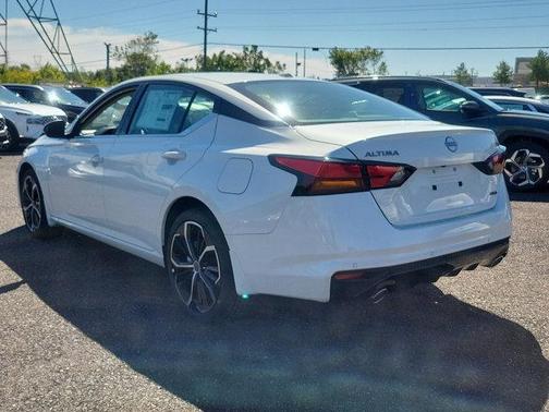 2025 Nissan Altima SR AWD
