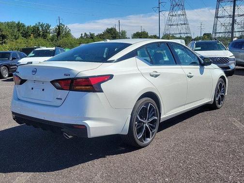 2025 Nissan Altima SR AWD