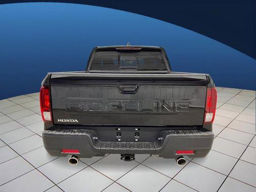 Crystal Black Pearl 2026 Honda Ridgeline RTL