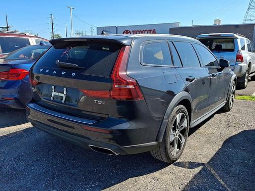 Black 2020 Volvo V60 Cross Country T5