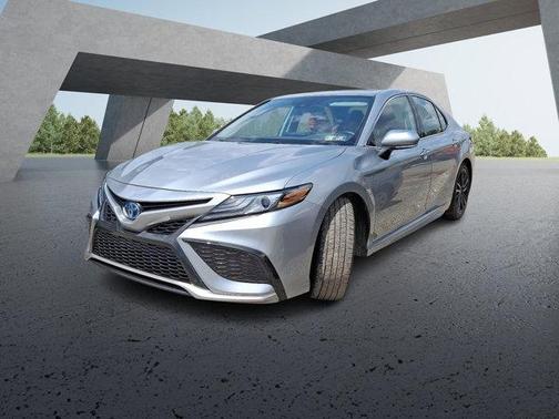 2024 Toyota Camry Hybrid SE