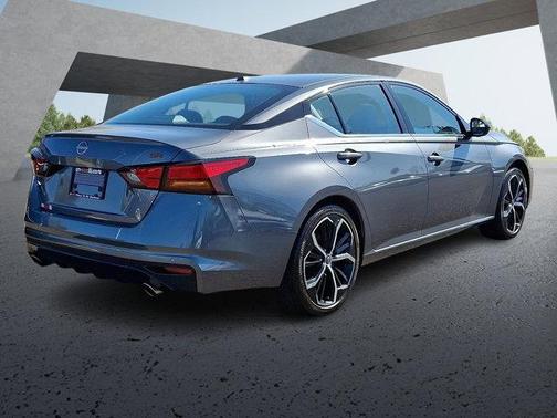 2024 Nissan Altima SR FWD