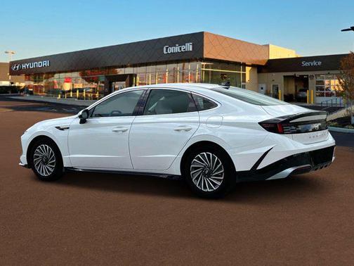 2025 Hyundai SONATA Hybrid SE
