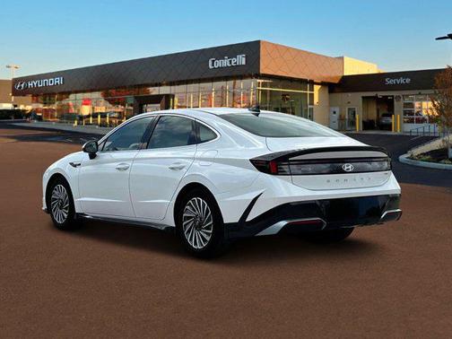 2025 Hyundai SONATA Hybrid SE