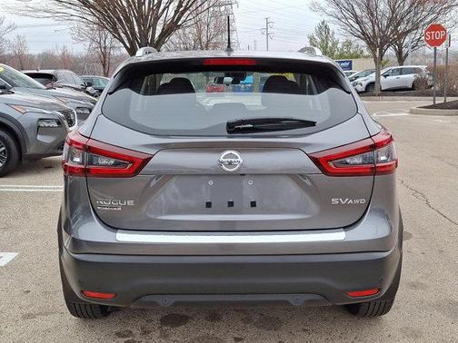 2022 Nissan Rogue Sport SV