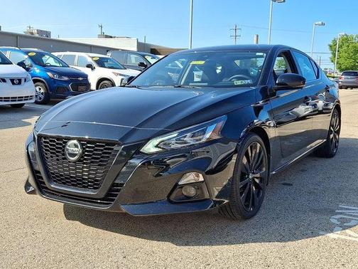 2022 Nissan Altima SR FWD