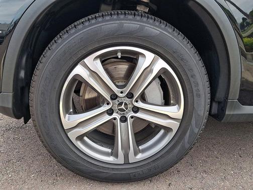 Black 2017 Mercedes-Benz GLC 300 4MATIC