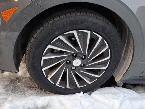 2023 Hyundai SONATA Hybrid SE