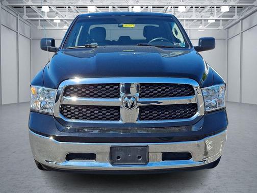 Diamond Black Crystal Pearlcoat 2024 RAM 1500 Classic SLT
