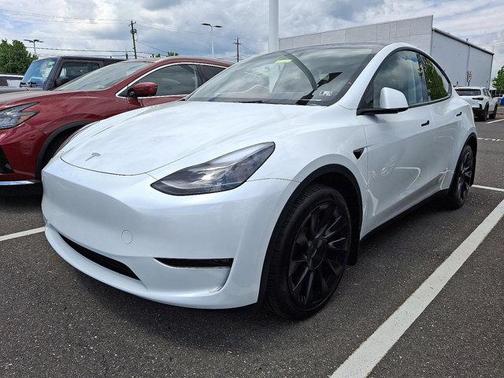 2023 Tesla Model Y Long Range Dual Motor All-Wheel Drive