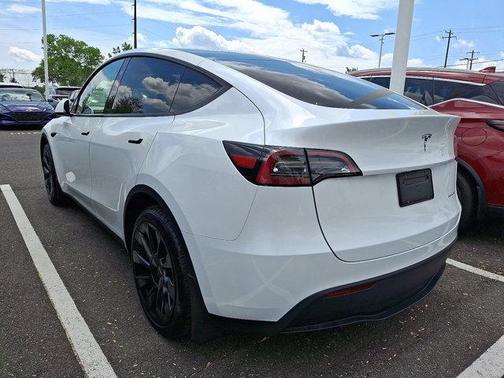2023 Tesla Model Y Long Range Dual Motor All-Wheel Drive