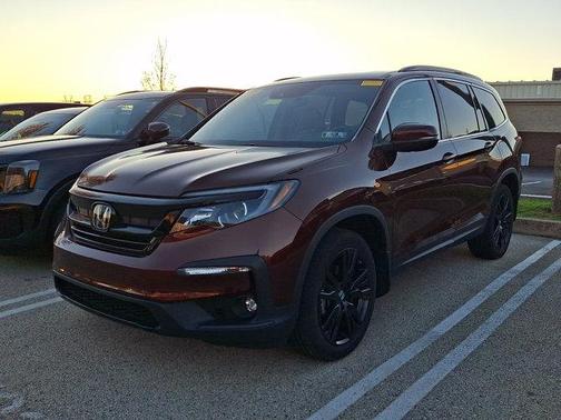 Deep Scarlet Pearl Rv 2022 Honda Pilot AWD Special Edition