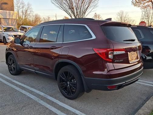 Deep Scarlet Pearl Rv 2022 Honda Pilot AWD Special Edition