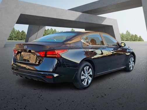 2023 Nissan Altima S FWD