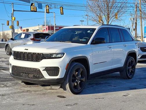 2023 Jeep Grand Cherokee Altitude