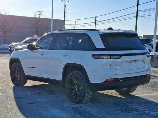 2023 Jeep Grand Cherokee Altitude