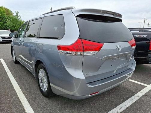 2014 Toyota Sienna XLE