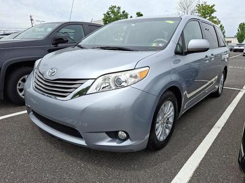 2014 Toyota Sienna XLE