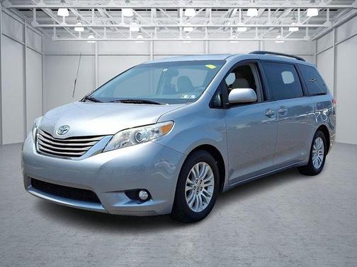 2014 Toyota Sienna XLE