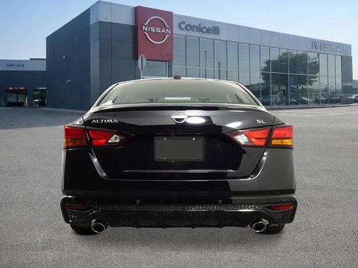 2025 Nissan Altima SL FWD