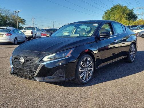 2025 Nissan Altima SL FWD