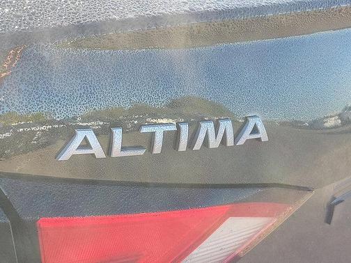 2025 Nissan Altima SL FWD