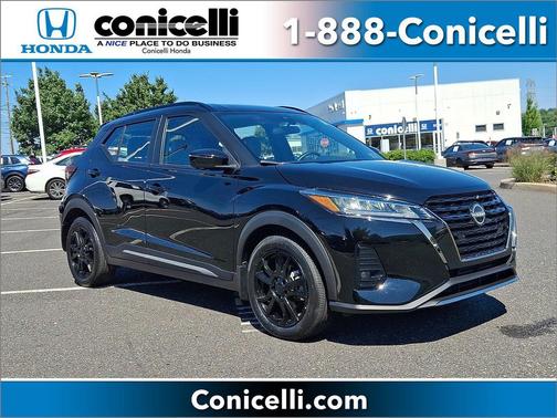 Super Black 2024 Nissan Kicks SR